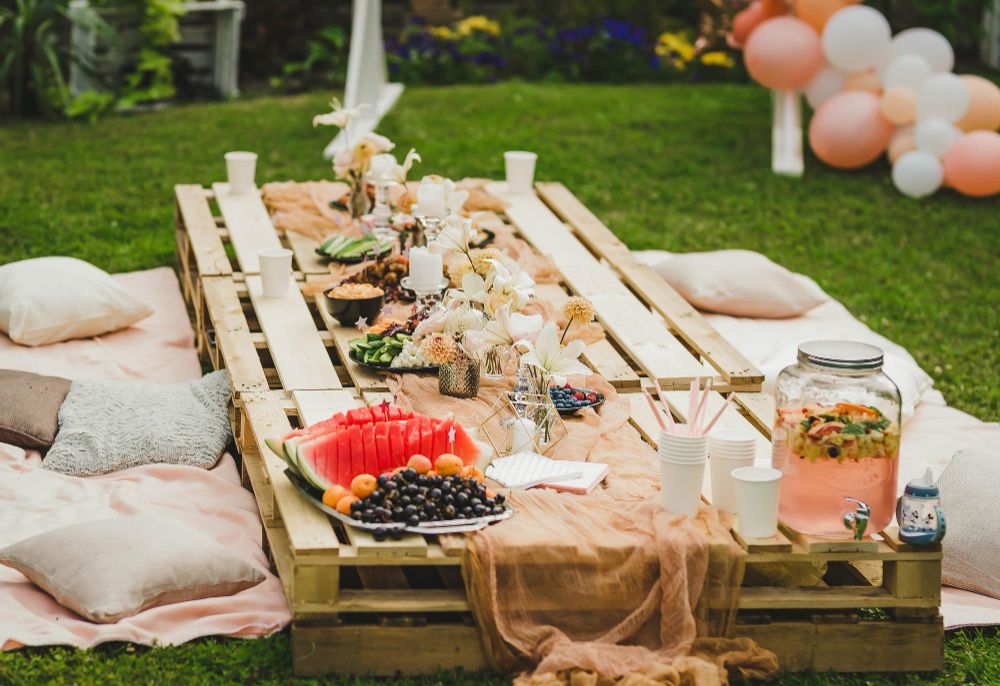 Sommerparty im Garten oder auf der Terrasse – wie kann man sie planen?