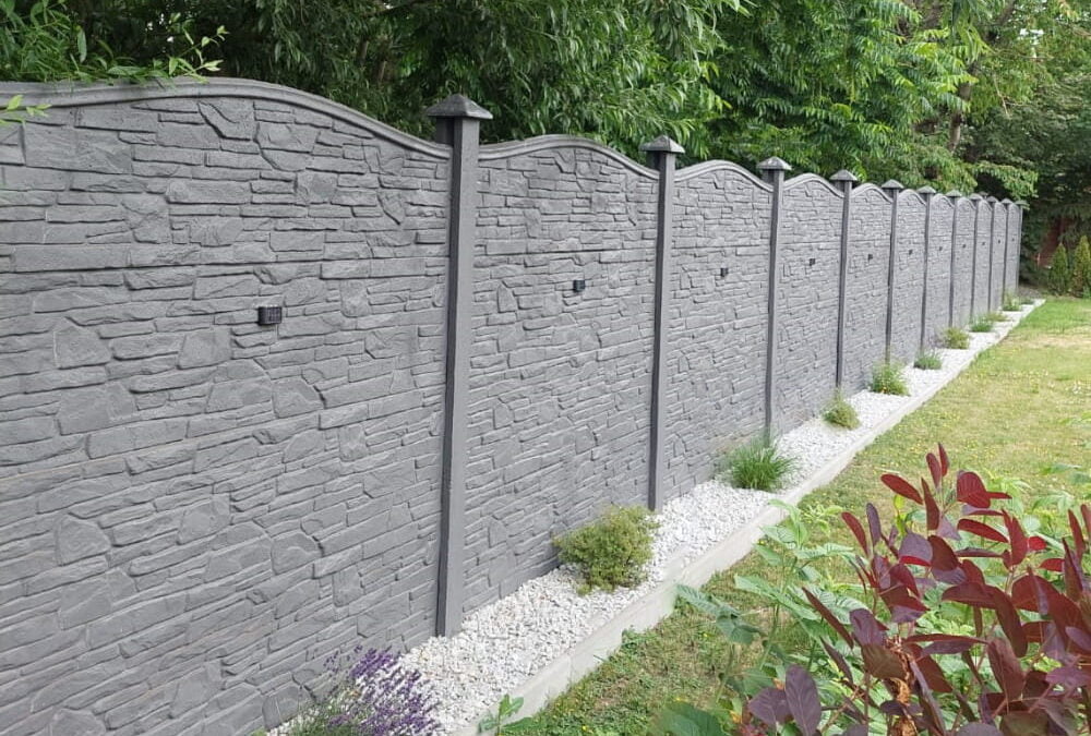 Blumenbeete am Zaun – einige Ideen